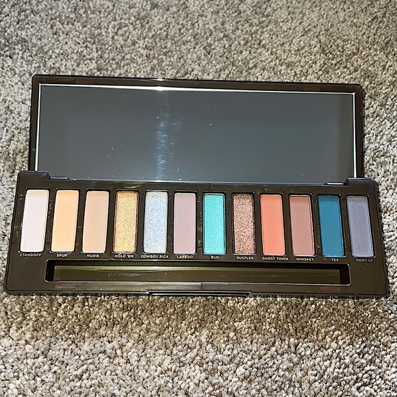 Urban Decay Naked Eyeshadow Palette - Multi-Color - Picture 1 of 6